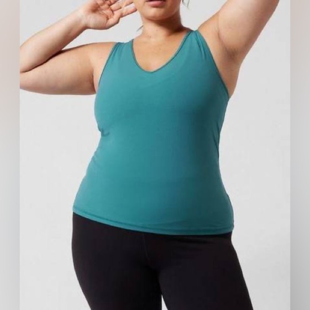 NWT Athleta Transcend Tank in Borealis Green